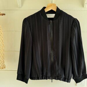 Victoria, Victoria Beckham crepe black cropped jacket